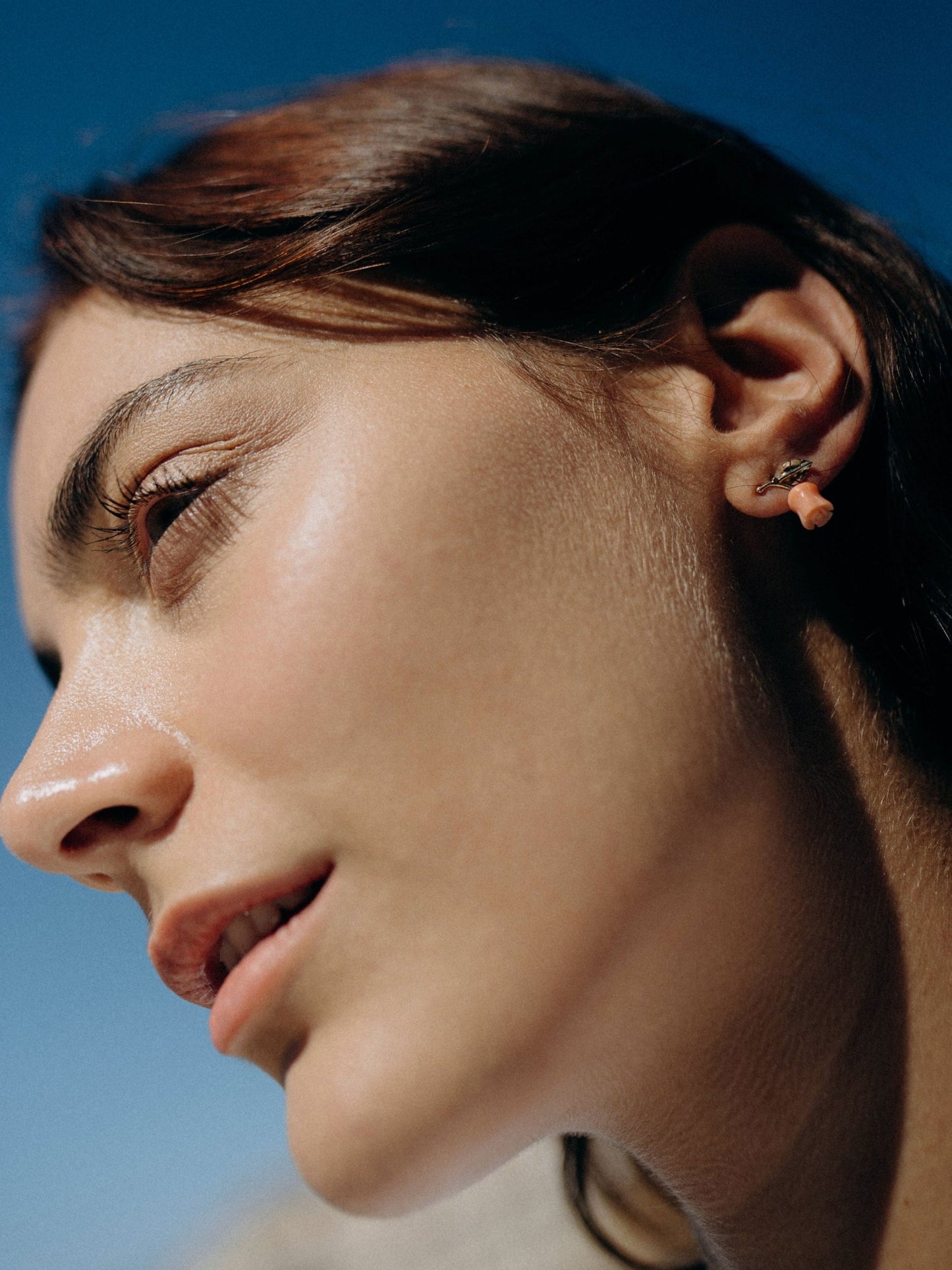 orecchino fiore di corallo giapponese by mirtilla jewels